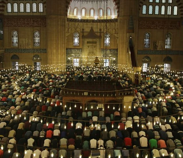 İstanbul bayram namazı saati belli oldu! Diyanet açıkladı