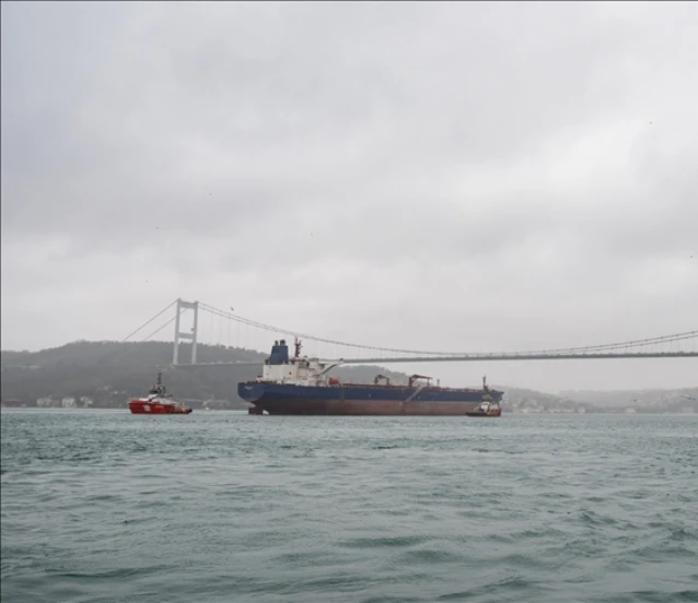 İstanbul Boğazı'nda yoğun trafik: Günde ortalama 104 gemi geçiş yaptı