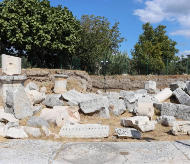 İznik Roma Tiyatrosu'nda yeni bir hat bulundu