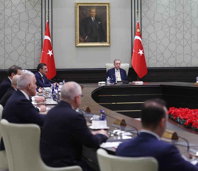 Kabine yoğun gündemle toplanıyor: Asgari ücret de masada