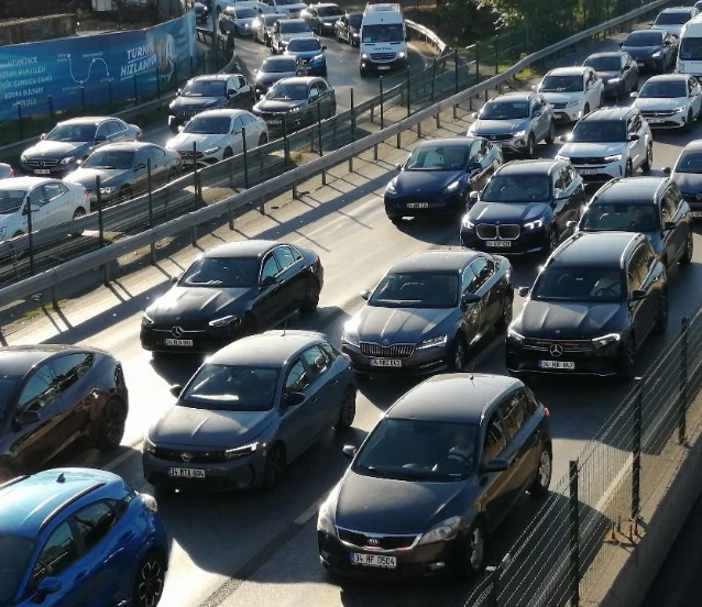 Karayollarında çalışma uyarısı: Sürücüler dikkat!