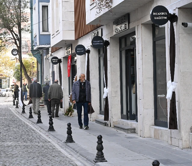 Kitap kokusu Cağaloğlu’na geri döndü