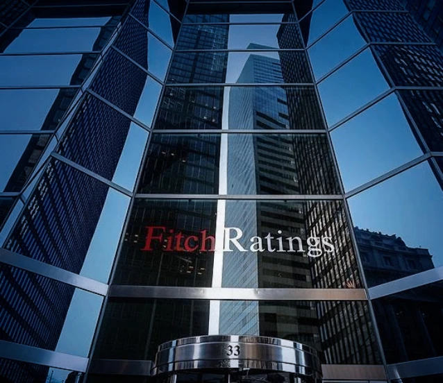 Küresel büyümede yavaşlama riski: Fitch'ten petrol ve borsa uyarısı