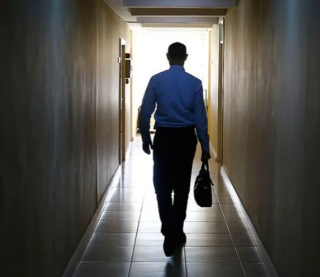 Küresel şirketler 10 binlerce çalışanı işten çıkarıyor