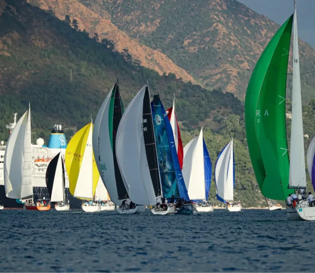 Marmaris'te yarışlar başladı! 21 ülkeden 110 yelkenci geldi