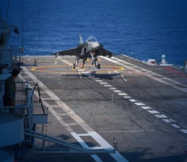 Milli uçak gemisi için geri sayım: 2027’de denizle buluşuyor