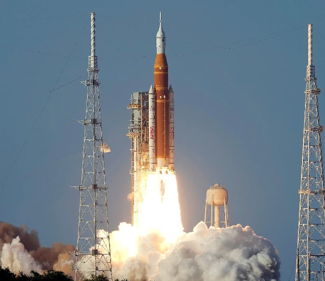 NASA'dan tarihi ay hamlesi: Mürettabatlı Artemis II başarıyla fırlatıldı