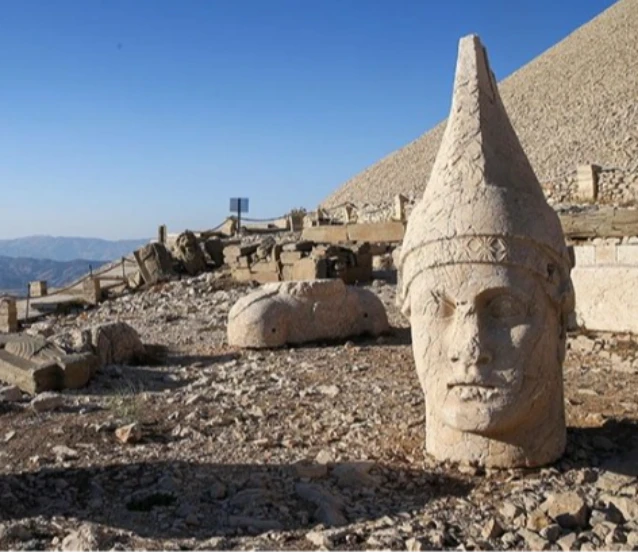 Nemrut Dağı’nı 7 yılda 1 milyon 38 bin kişi ziyaret etti