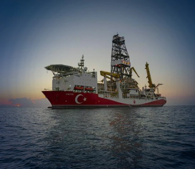 Nisanda vites artacak: Karadeniz ile Somali'de arama ve sondaj çalışmaları