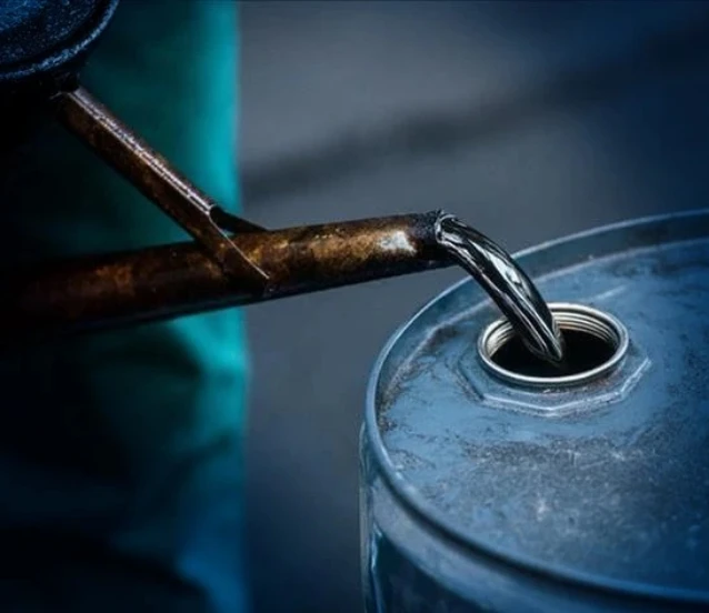 Petrol fiyatlarında düşüş frenlendi: Piyasalarda 'müzakere iptali' etkisi