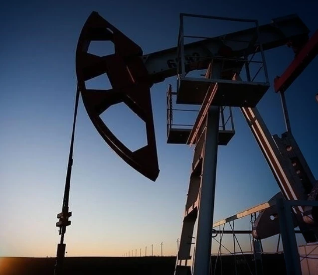 Petrolde dikkat çeken hareket: WTI 4 yıl sonra Brent'i geride bıraktı