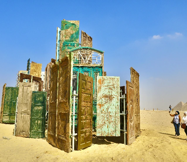 Piramitler çağdaş sanatla buluştu!