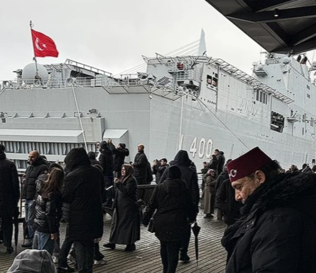 Rotterdam’da TCG Anadolu heyecanı: Avrupa’daki Türklerden yoğun ilgi