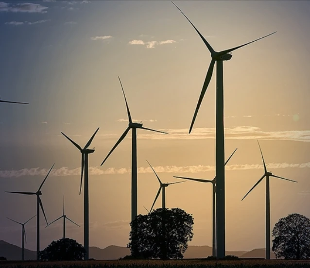 Rüzgar enerjisinde rekor yılı: Küresel kapasite 1.299 gigavata ulaştı