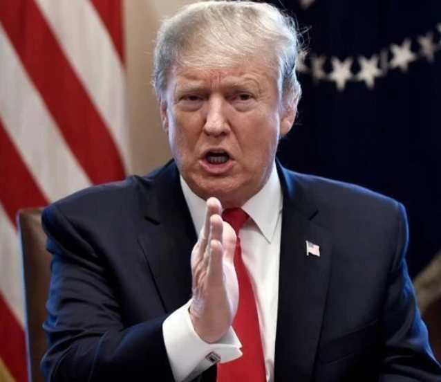 Senatör Van Hollen'dan Trump'a suçlama