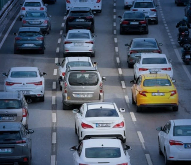 SON DAKİKA: Araçlardaki APP plakalar için yeni karar: 1 Nisan'a kadar ceza yok