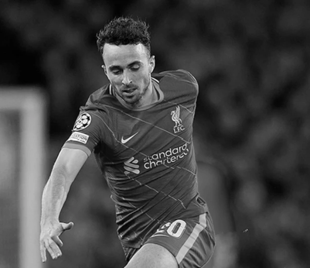 Liverpool'un yıldız oyuncusu Diogo Jota trafik kazasında hayatını kaybetti