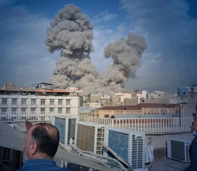 Son dakika | Tahran'da son durum : Üst düzey komutan ve bazı siyasiler öldürüldü iddiası