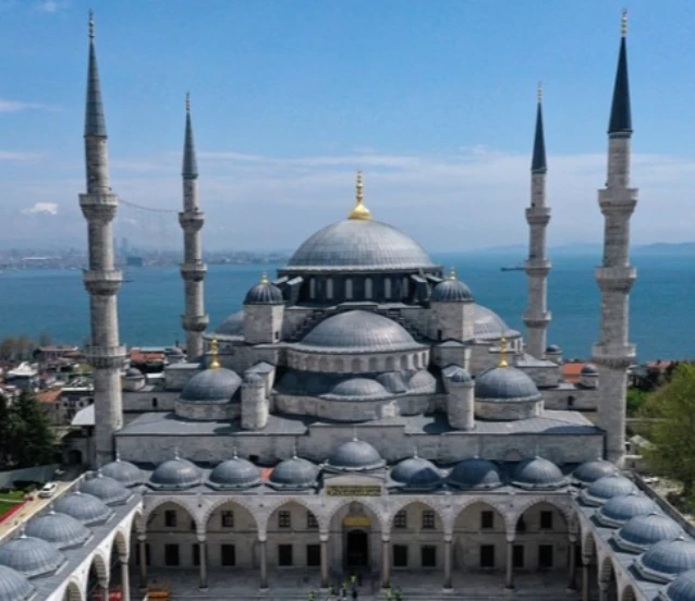 Tarihi yarımadada 'Sultanahmet Camisi' ihtişamını koruyor