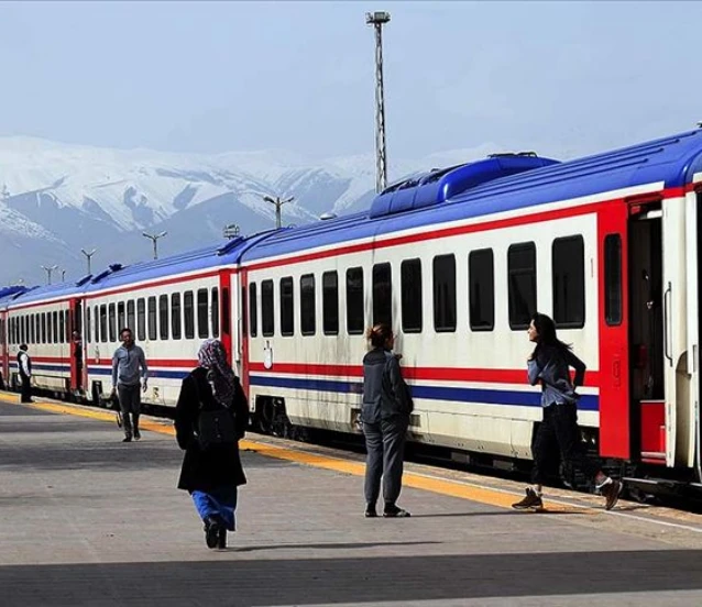 TCDD trenlerde internet için ihale açtı