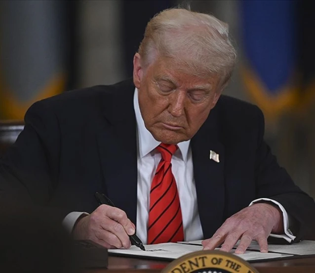 Trump'tan kripto para hamlesi: GENIUS tasarısını imzaladı