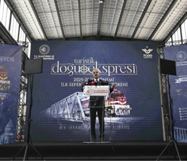 Turistik Doğu Ekspresi'nin yeni sezondaki ilk seferi uğurlandı