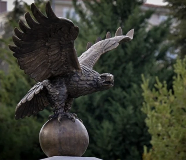 Türk birliğini simgeliyor: 650 kg bronz kullanıldı