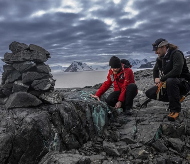 Türk ve Bulgar jeologlar Antarktika'nın jeolojik geçmişini araştırıyor