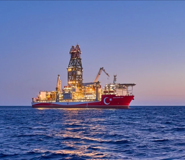 Türkiye,  kara ve denizde 300 kuyuda sondaj yapacak