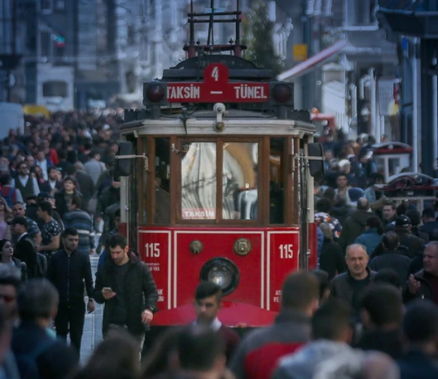 Türkiye nüfusu 86 milyonu aştı: 2025'te yıllık artış binde 5 olarak gerçekleşti