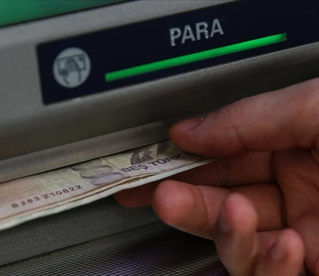 Türkiye'de ATM sayısı 55 bini geçti, şube sayısı azaldı