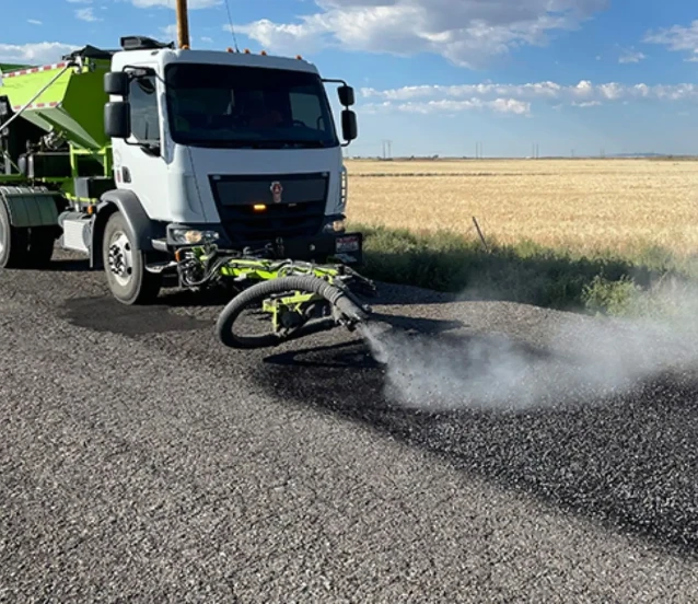 Yol bakımında teknoloji devrimi: Tek işçiyle günde 146 çukur onarımı