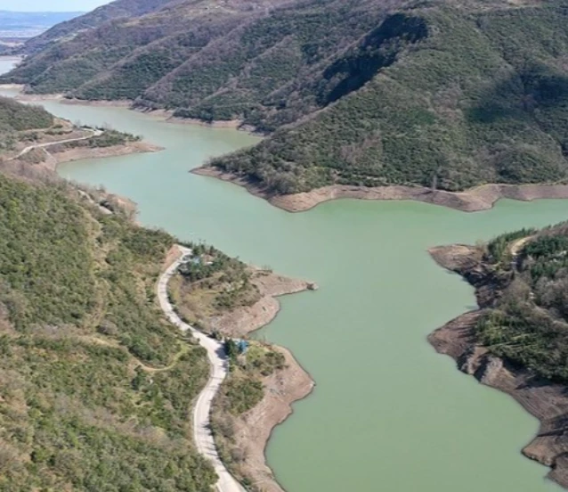Yuvacık Barajı tam doldu! Salınan su Sapanca Gölü'ne akıyor