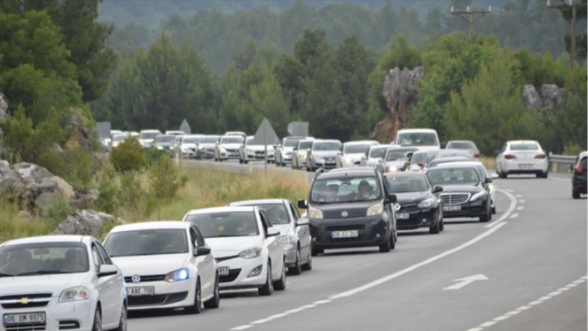 15 Temmuz 2025 resmi tatil mi, hangi güne denk geliyor? 14 Temmuz yarım gün mü, tam gün mü?