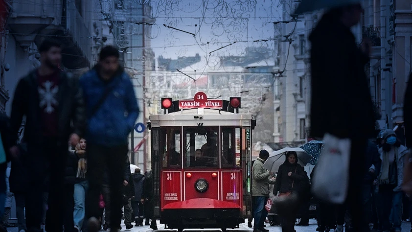 2025 alışveriş caddeleri raporu: İstiklal'de 107 milyonluk ziyaretçi rekoru