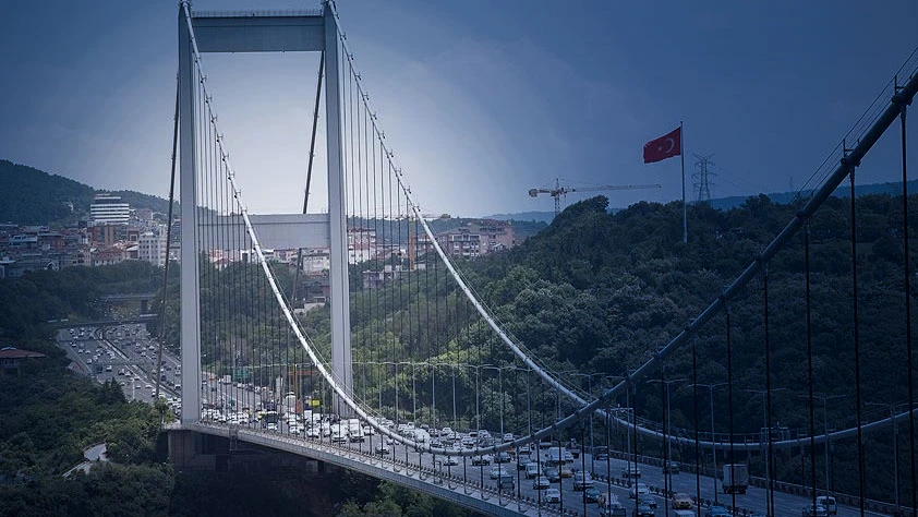 2025'te köprü ve otoyollarda araç trafiği rekoru: 1,1 milyardan fazla araç geçişi oldu