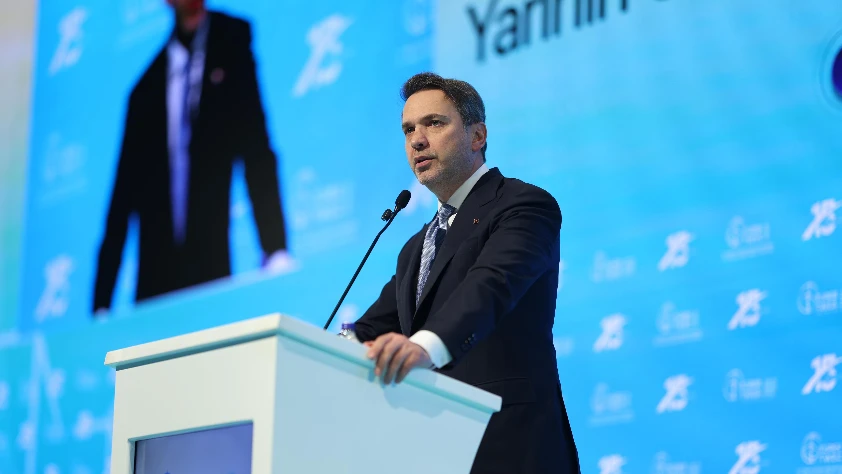 '2026 rüzgarın yılı olacak' Bakan Bayraktar: 1500 megavatlık YEKA yarışması geliyor