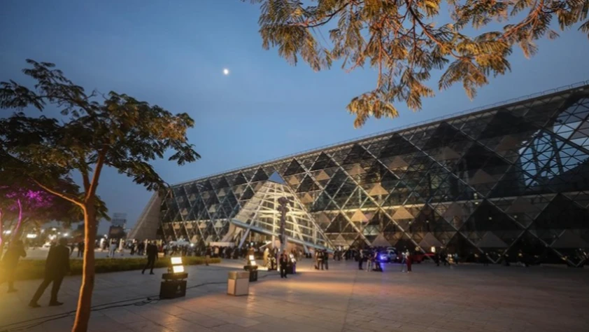 4. piramit olarak adlandırılan Büyük Mısır Müzesi açıldı