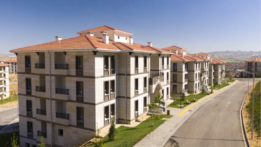 500 bin sosyal konut için ilk teslimatlar Mart 2027’de yapılacak