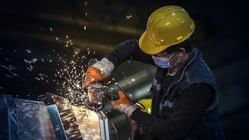 66 meslekte 'yeterlilik belgesi' zorunluluğu: Resmi Gazete'de yayımlandı