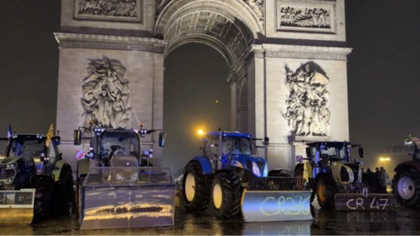 AB-MERCOSUR anlaşmasına yönelik protestolar sürüyor! Paris'te traktörlü eylem