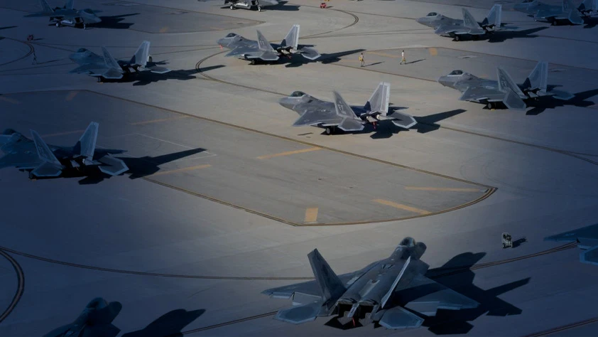 ABD ordusundan İran'a yakın bölgelere dev sevkiyat: 150 savaş uçağı daha konuşlandırıldı