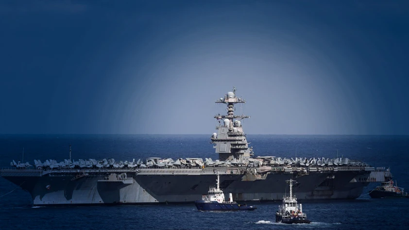 ABD uçak gemisinde yangın iddiası: Söndürme çalışmaları 30 saati aştı