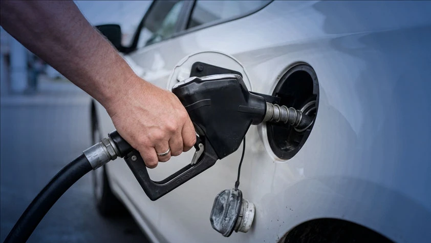 ABD'de benzin fiyatı 5 doları geçti: 2022 yılından bu yana en yüksek seviye görüldü