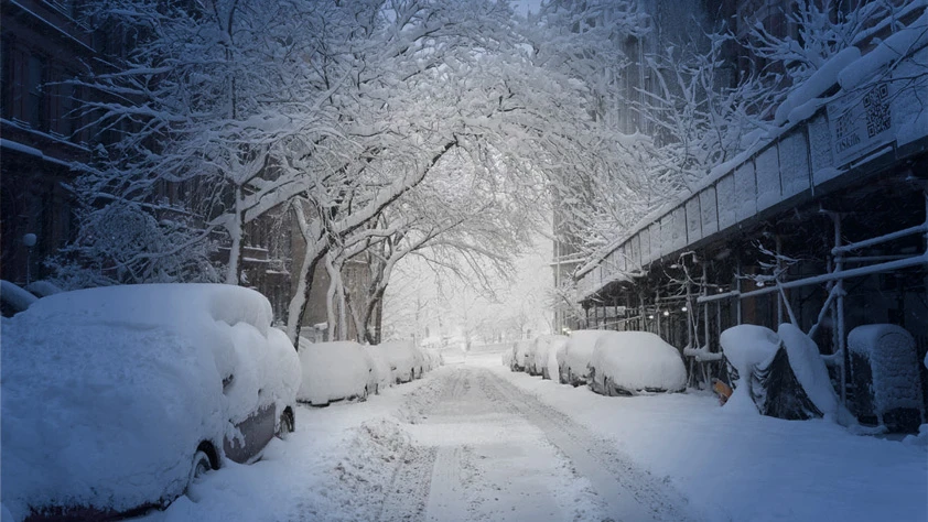ABD'de kar fırtınası: Hayat durma noktasına geldi