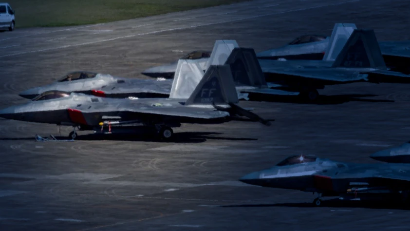 ABD'den dev askeri yığınak: Son 48 saatte Orta Doğu'ya onlarca savaş uçağı sevk edildi