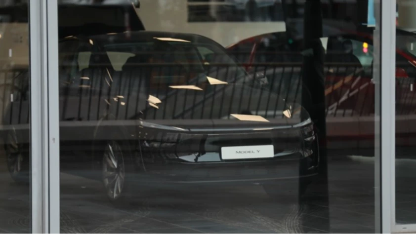 AB'de Tesla satışları gerilemeye devam ediyor