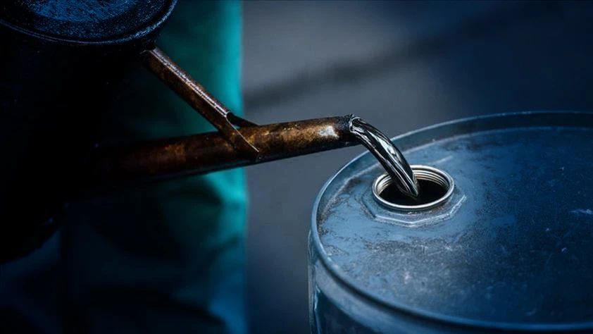 ABD’nin ham petrol stoklarında sert düşüş: 7 milyon 200 bin varil azaldı