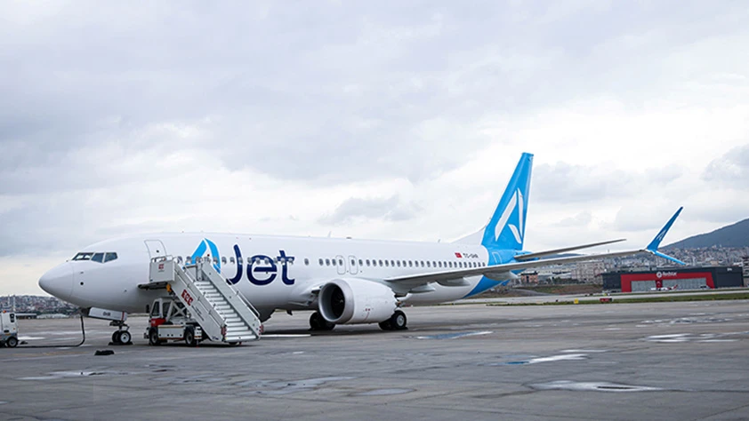 AJet’in 2 yeni uçağı İstanbul'a geldi