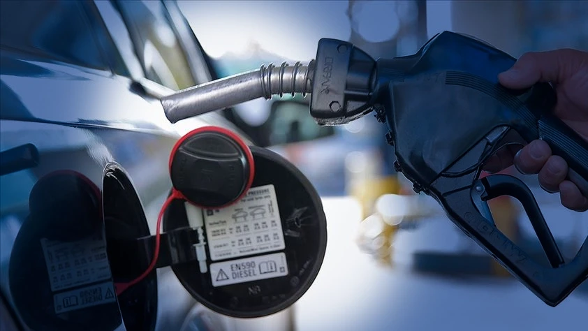 Akaryakıt fiyatlarına son dakika indirimi: Motorin fiyatlarına 3. indirim pompalara yansıdı
